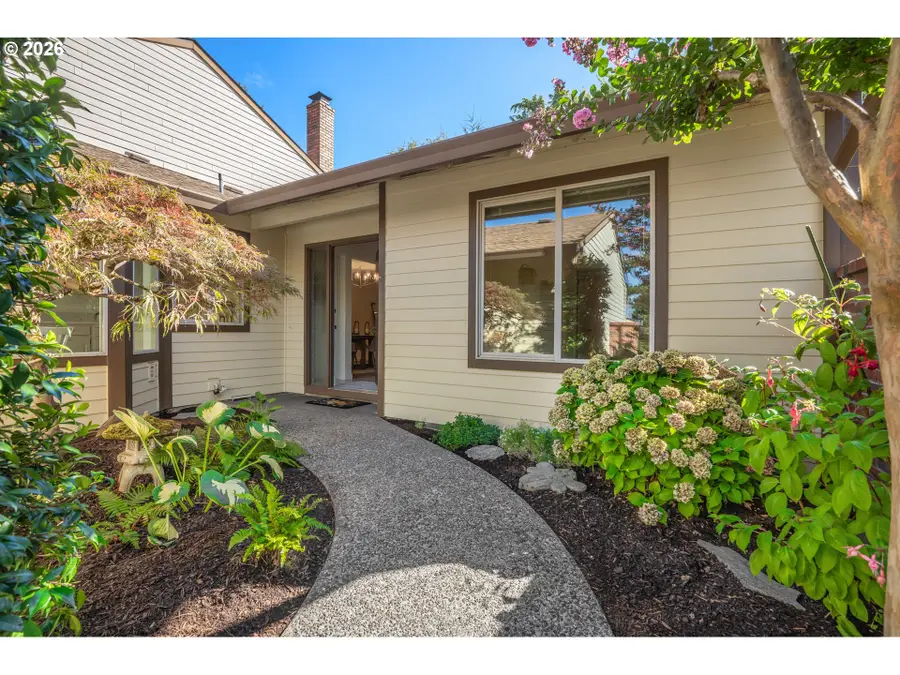 15660 SW Greenleaf Ct, Tigard, OR 97224 - #3