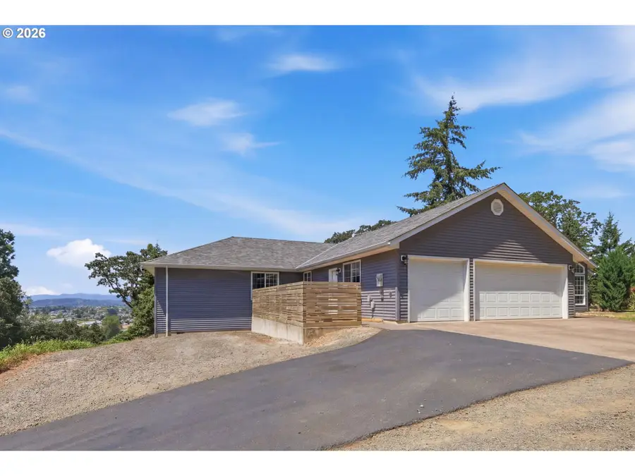 33833 NE Sunnyview Dr, Albany, OR 97322 - #2