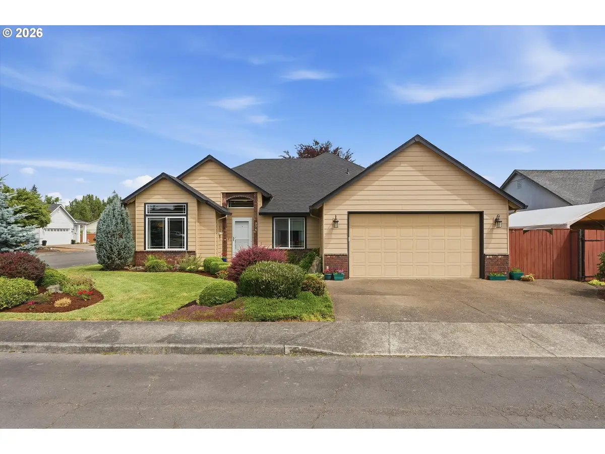 276 SE 8th Ave, Canby, OR 97013 - #1
