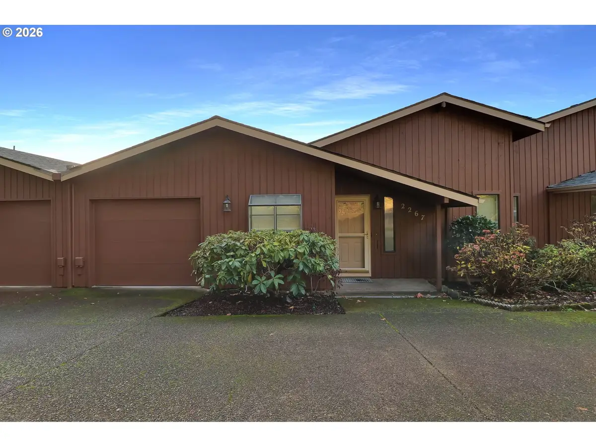 2267 Ridgeway Dr, Eugene, OR 97401 - #1