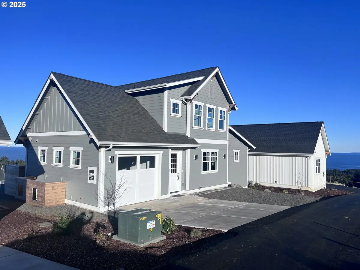 1128 NE Marmoris Ave, Depoe Bay, OR 97341 - Image #1