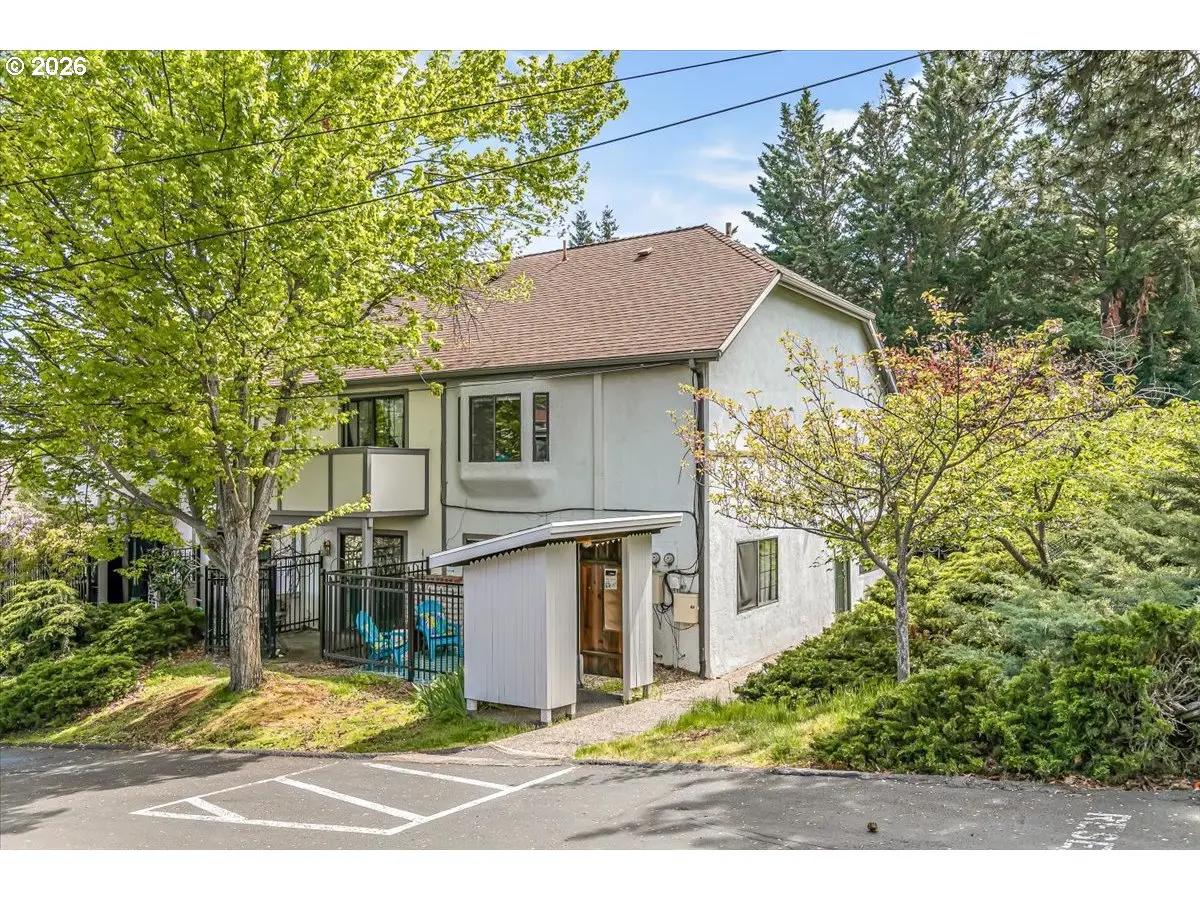 495 Chestnut St #16, Ashland, OR 97520 - #1