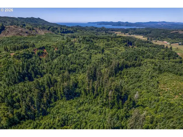 1 Eden Valley Rd, Rosburg, WA 98643