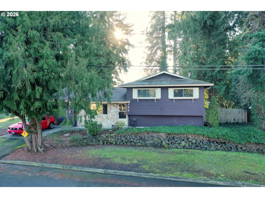 255 I St, Columbia City, OR 97018 - Image #2