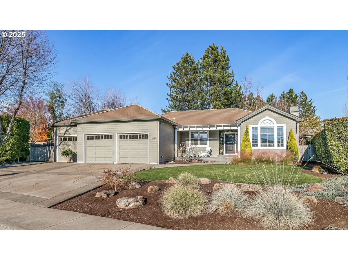 3355 Elmwood Ct, Medford, OR 97504 - Image #1