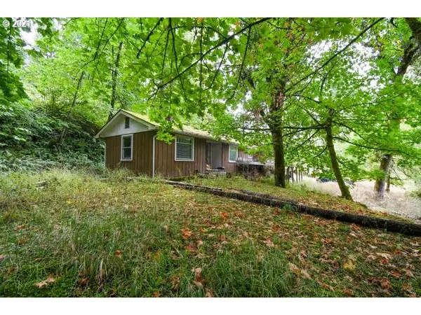 32475 Fox Hollow Rd, Eugene, OR 97405