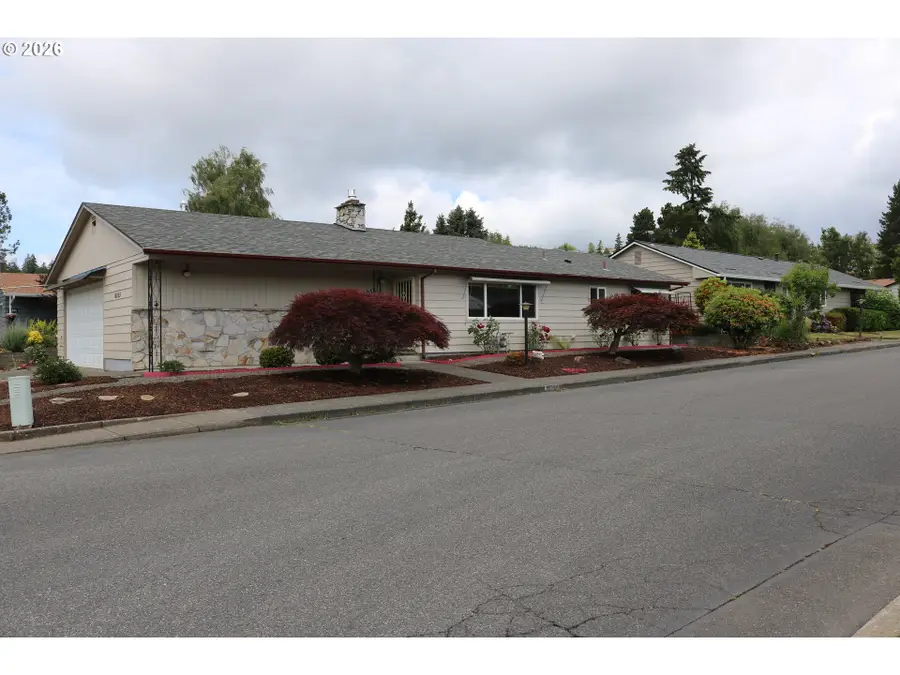 16055 SW Queen Victoria Pl, King City, OR 97224 - #2