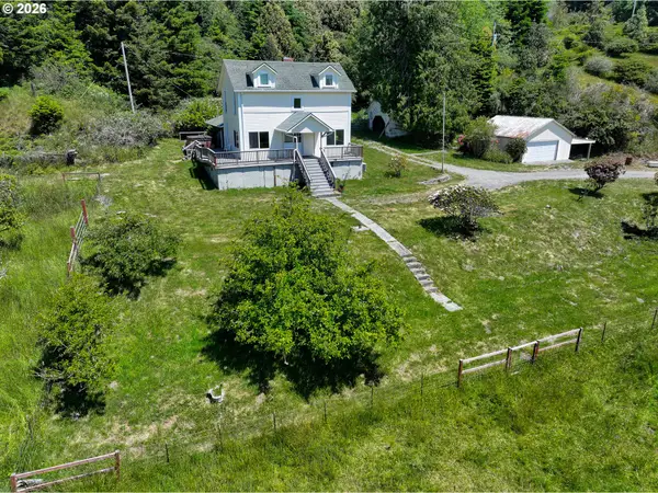 94665 N Bank Pistol River Rd, GoldBeach, OR 97444