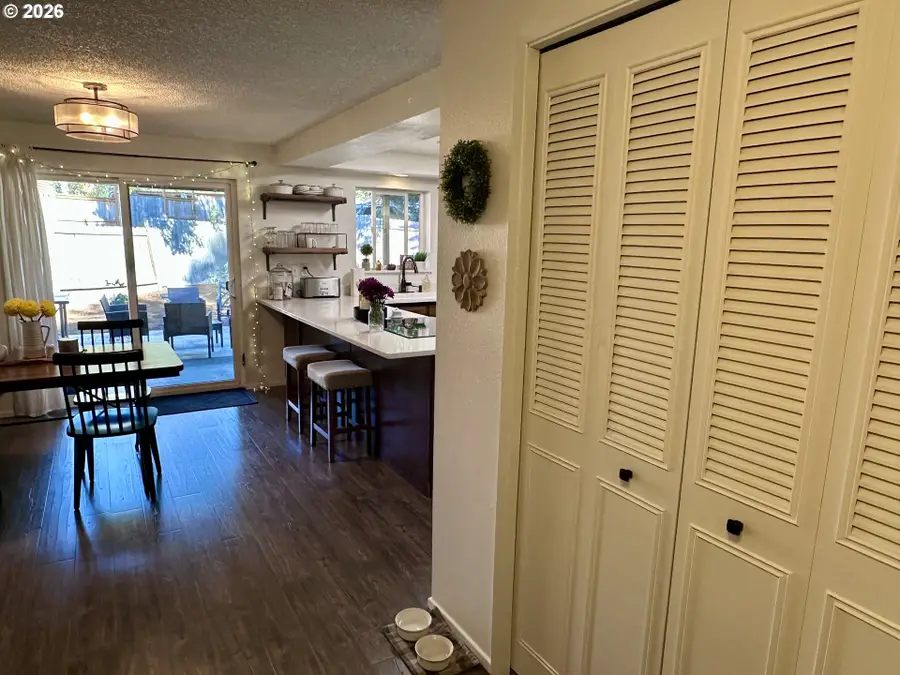 2233 Ironwood St, Eugene, OR 97401 - #3