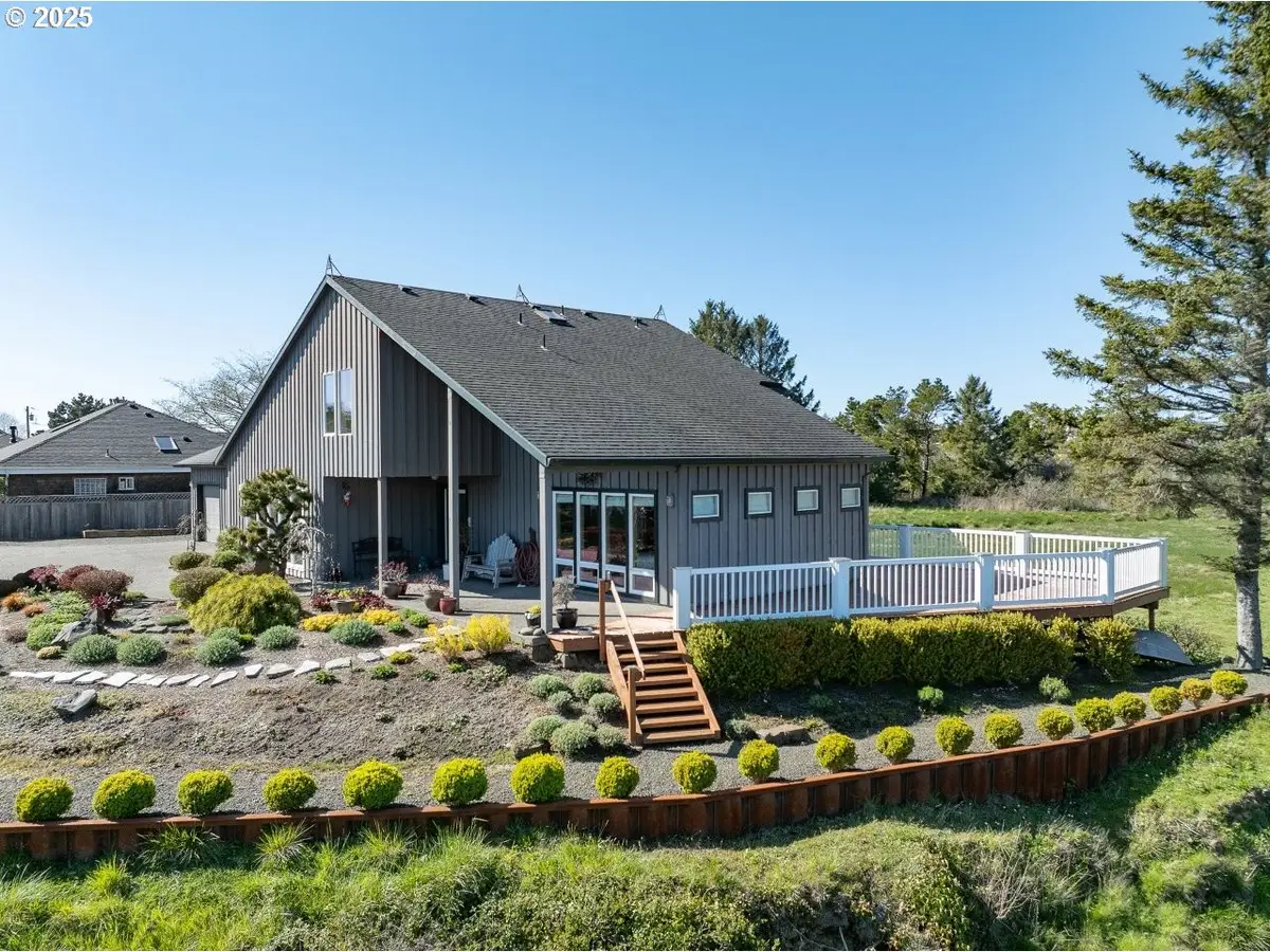 500 Farrell Ct, Seaside, OR 97138 - Image #1