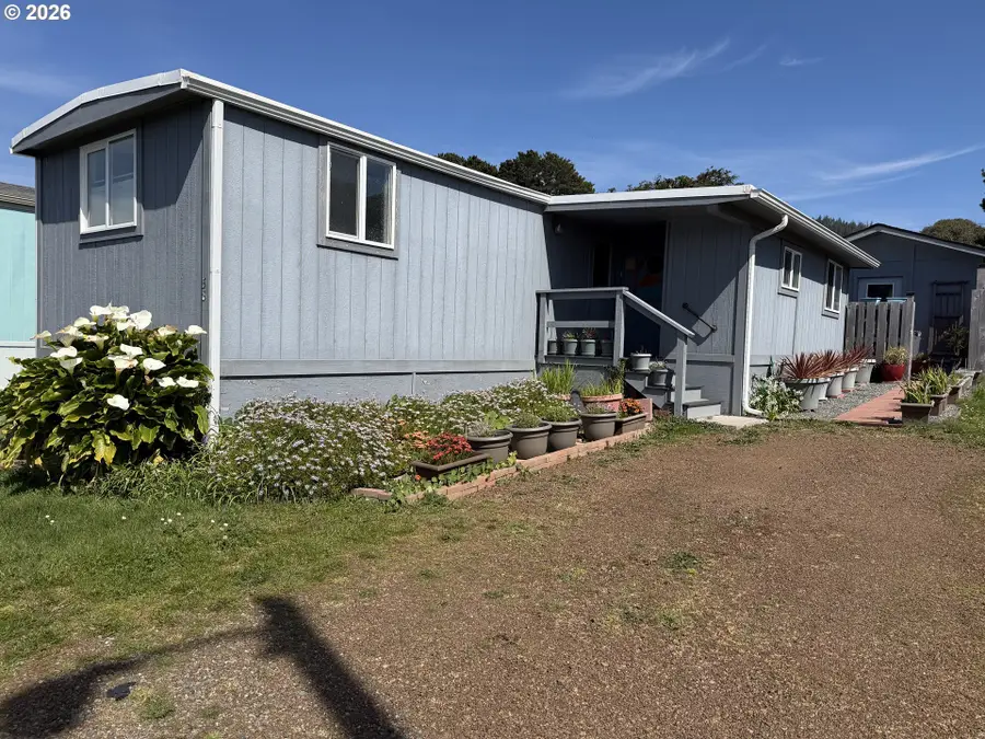 94120 Strahan St #58, Gold Beach, OR 97444 - #2