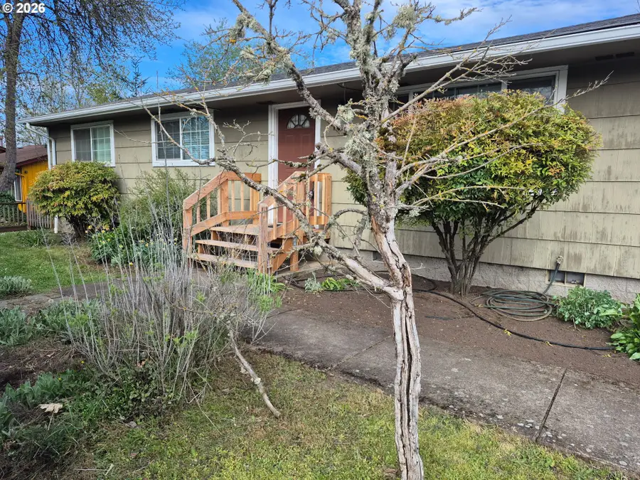 1935 Mckinley St, Eugene, OR 97405 - #3