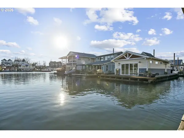 252 N Tomahawk Drive, Portland, OR 97217