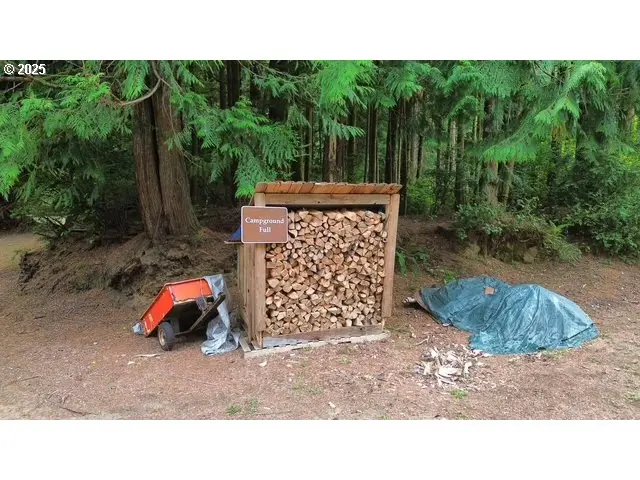 4990 N Loftus Rd, Florence, OR 97439 - Image #3