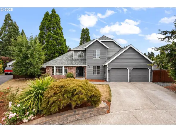 5525 NW Peregrine Pl, Portland, OR 97229