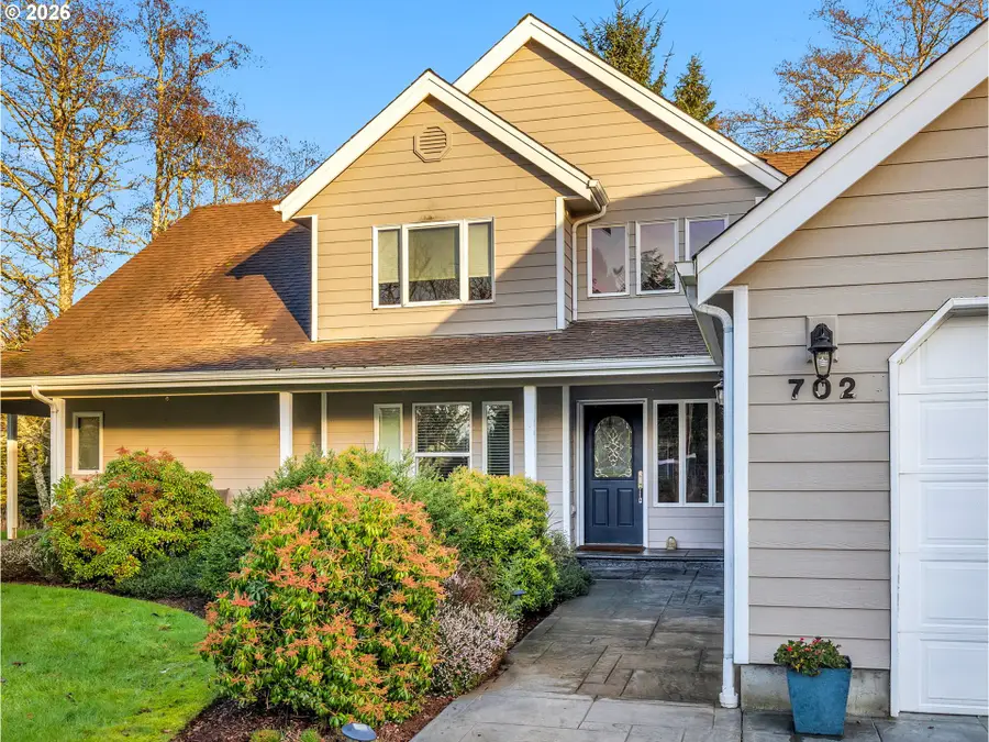 702 SW Juniper Ave, Warrenton, OR 97146 - Image #2