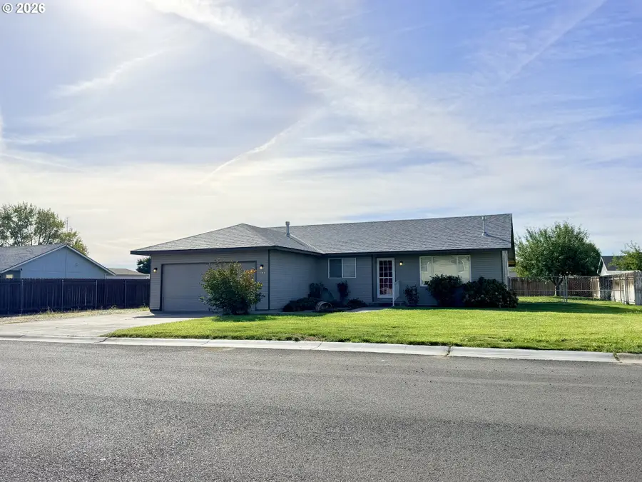145 Esther Pl, Irrigon, OR 97844 - #3