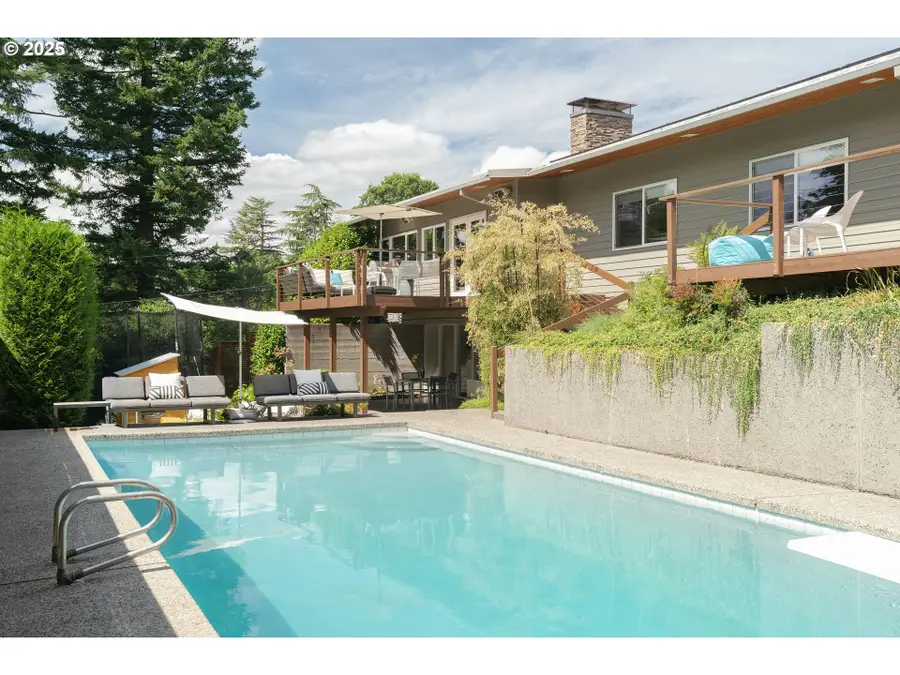 3840 SW Martins Ln, Portland, OR 97239 - Image #2