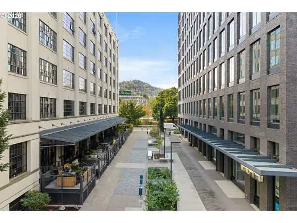 1400 NW Irving St #322, Portland, OR 97209