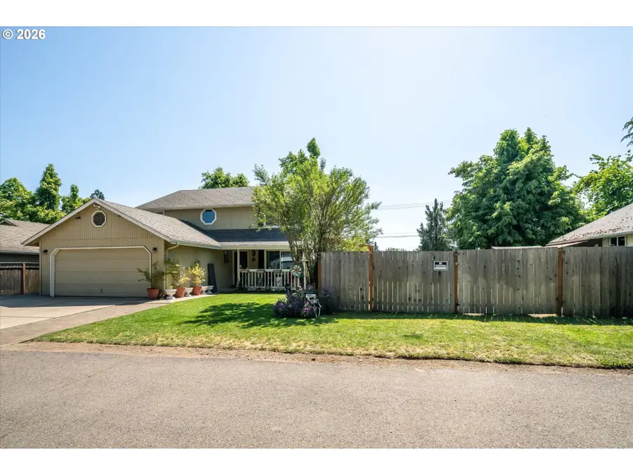 995 Kintzley Ave, Springfield, OR 97478 - #2