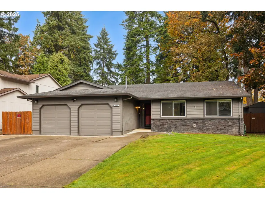 4043 SE Spring St, Hillsboro, OR 97123 - Image #2