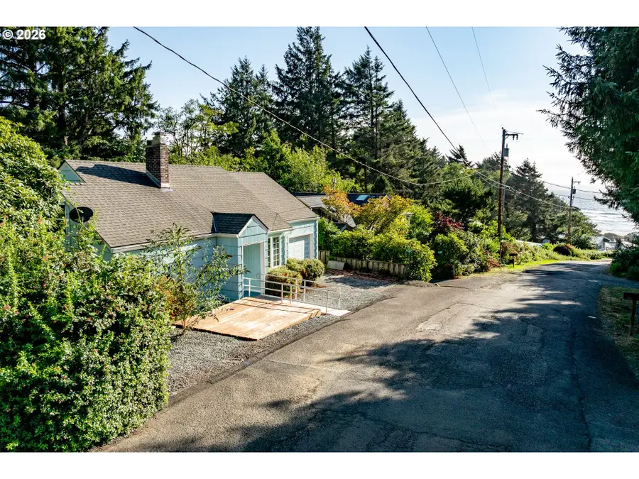 8355 Treasure Rocks Rd, Manzanita, OR 97130 - #2