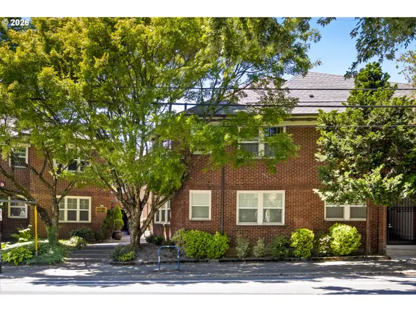 701 NE 28th Ave #36, Portland, OR 97232