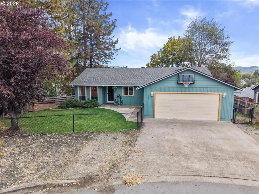 125 Aloha Ct, Roseburg, OR 97471 - #2