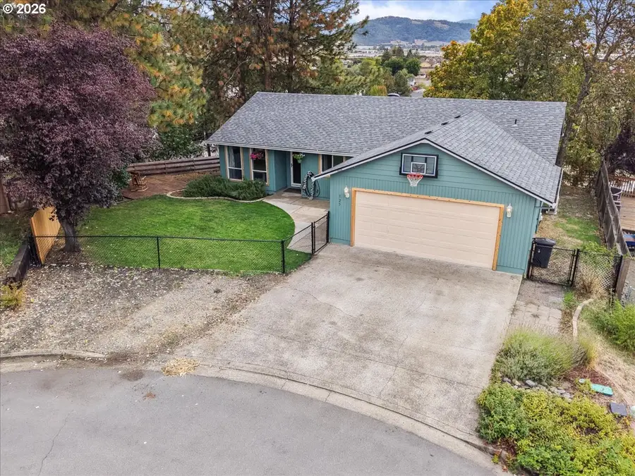 125 Aloha Ct, Roseburg, OR 97471 - #3