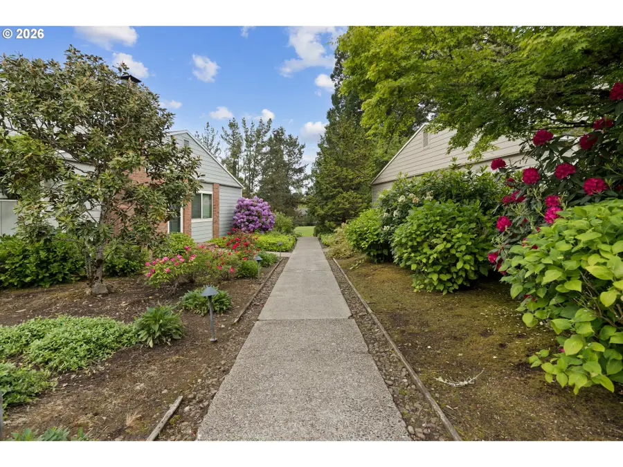 1397 Bonniebrae Dr, Lake Oswego, OR 97034 - #2