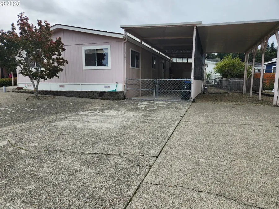 100 River Bend Rd #107, Reedsport, OR 97467 - Image #3