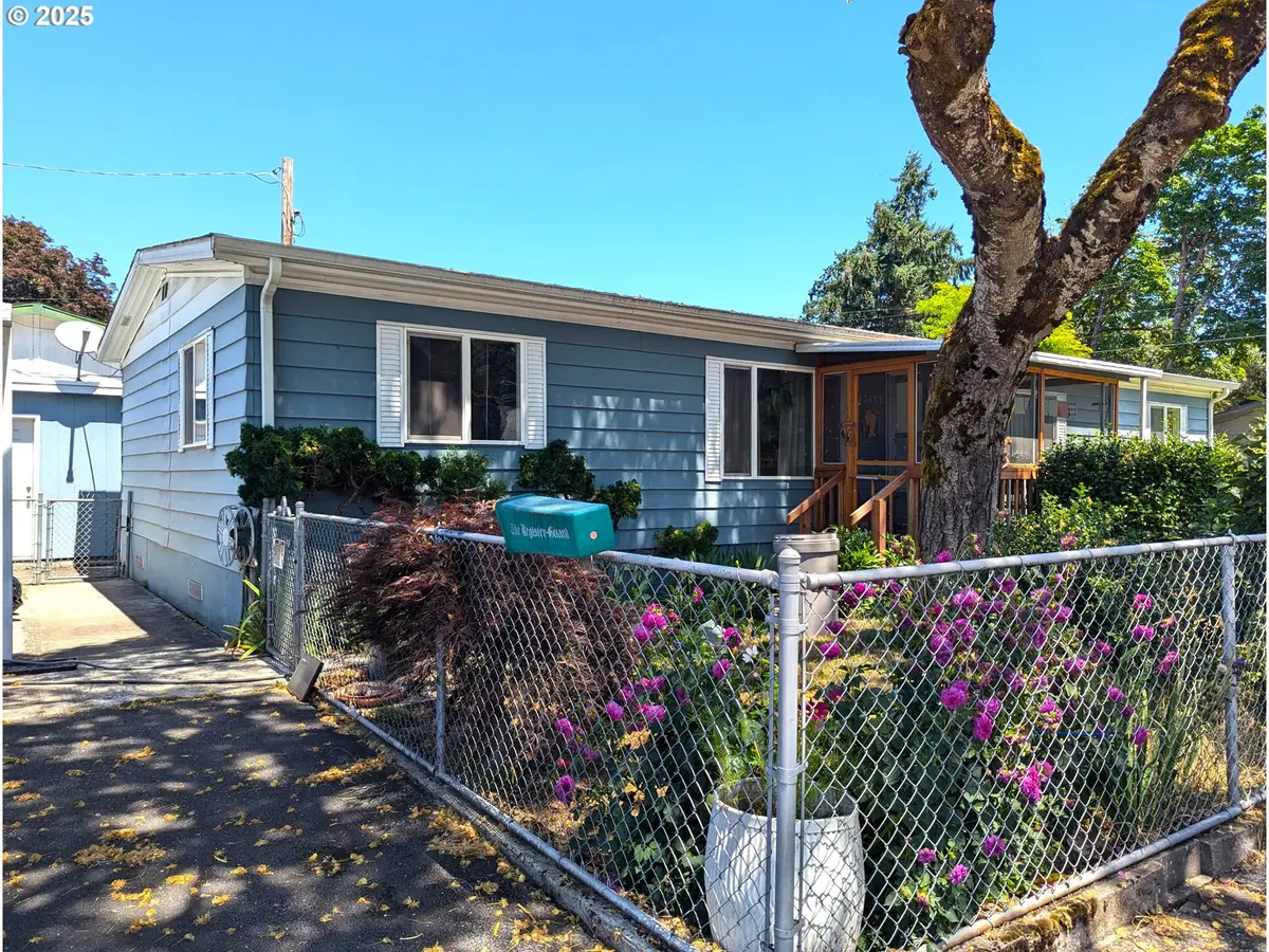 47477 School St, Oakridge, OR 97463 - Image #1