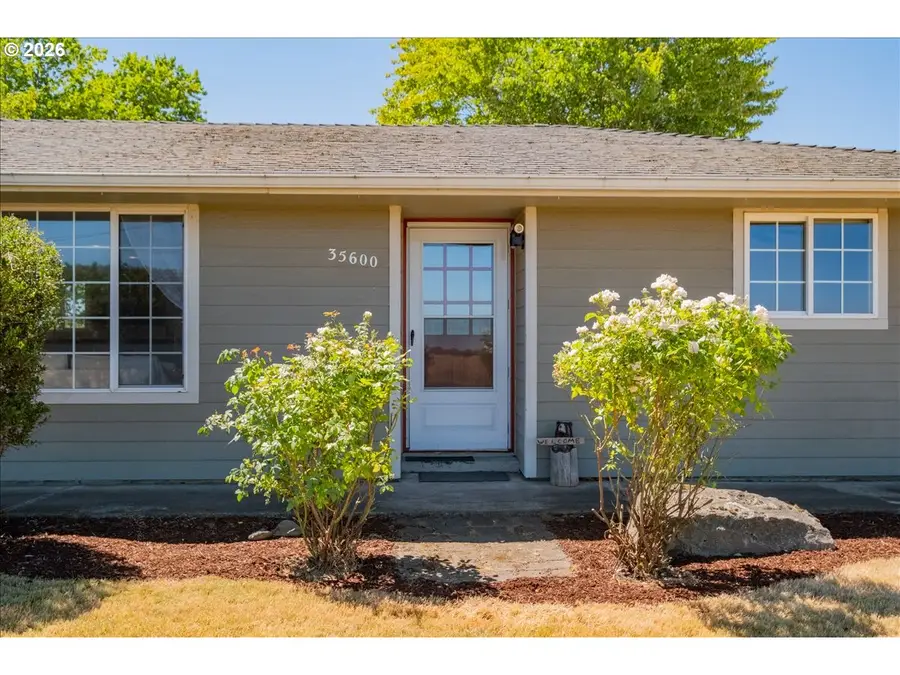 35600 Truelove Dr, Lebanon, OR 97355 - #2