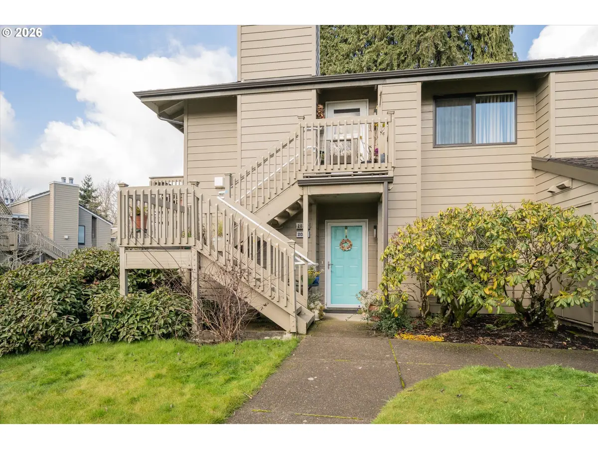 2026 Lake Isle Dr, Eugene, OR 97401 - #1