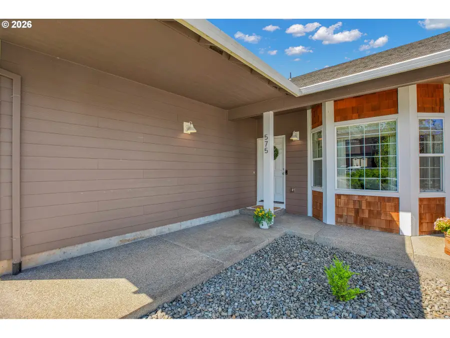 575 NE Caden Ct, Estacada, OR 97023 - #2