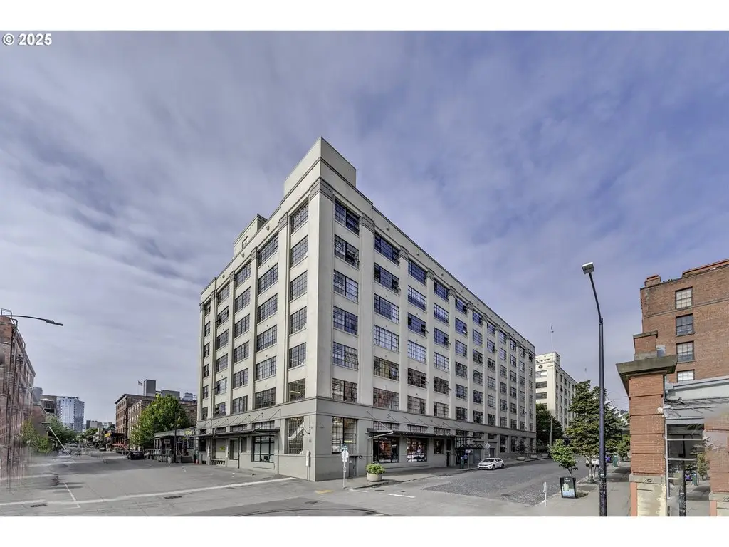 1314 NW Irving St #504, Portland, OR 97209 - Image #1