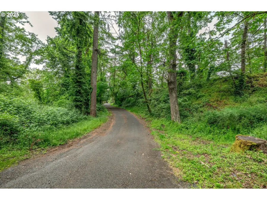 Grey Cliffs Dr, Saint Helens, OR 97051 - Image #2