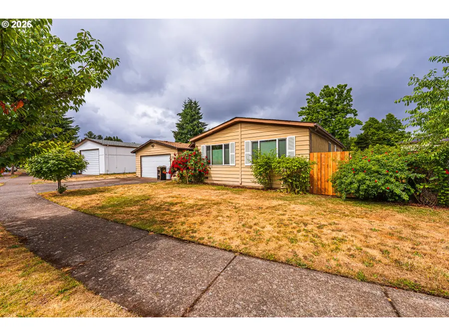 3086 Stapp Dr, Eugene, OR 97408 - #2