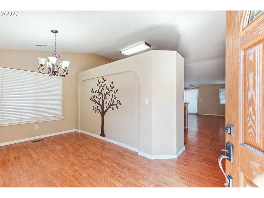 1012 40th St, Washougal, WA 98671 - #2