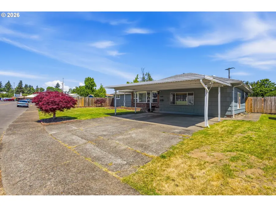 200 SE Walnut Ave, Dallas, OR 97338 - #2