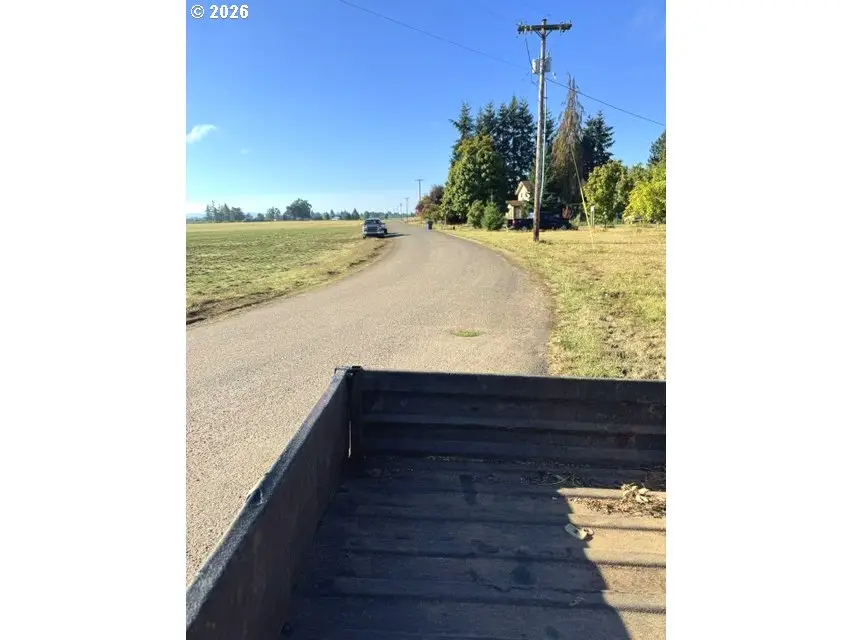 31601 S Yoder Rd, Hubbard, OR 97032 - #3