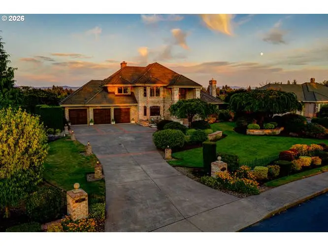 600 SE Arrow Creek Ln, Gresham, OR 97080 - #2