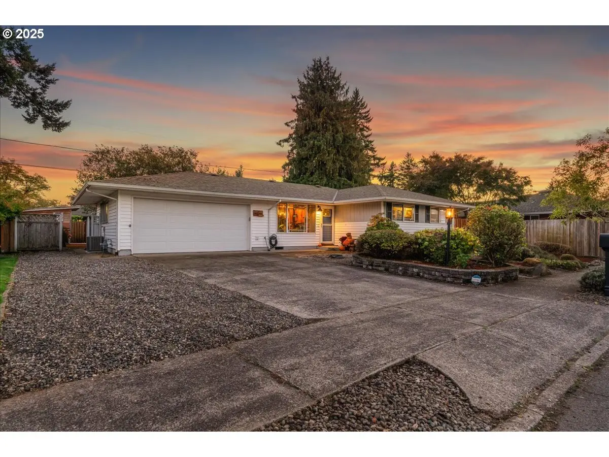 16824 SE Morrison Ct, Portland, OR 97233 - Image #1