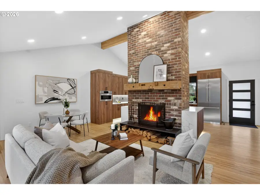 1685 Fernwood Dr, Lake Oswego, OR 97034 - Image #2