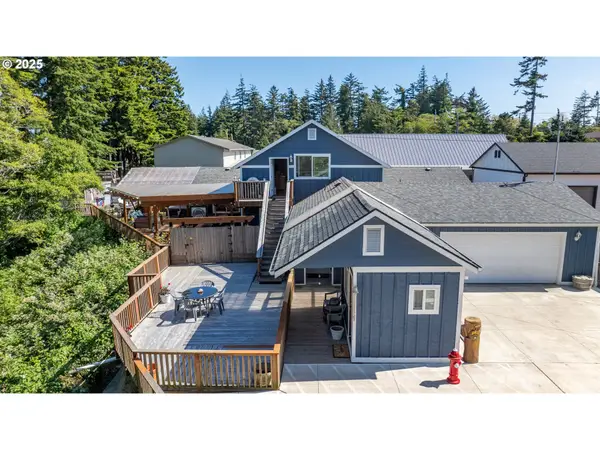 1935 17th St, NorthBend, OR 97459