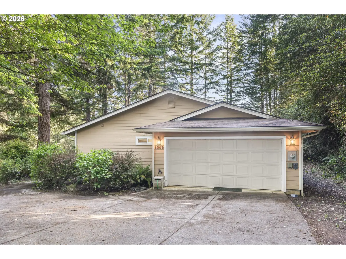 1303 Seacrest Ln, Brookings, OR 97415 - #1