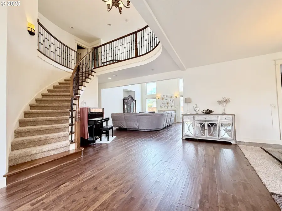 13526 SE Ellen Dr, Clackamas, OR 97015 - Image #2