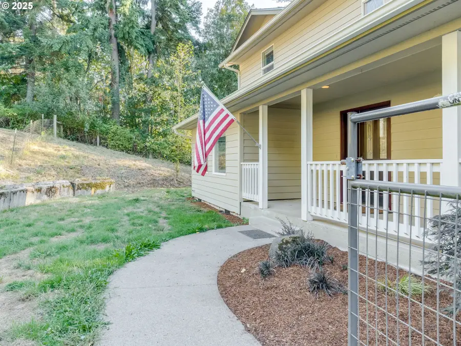 551 Haussler Rd, Kelso, WA 98626 - Image #2