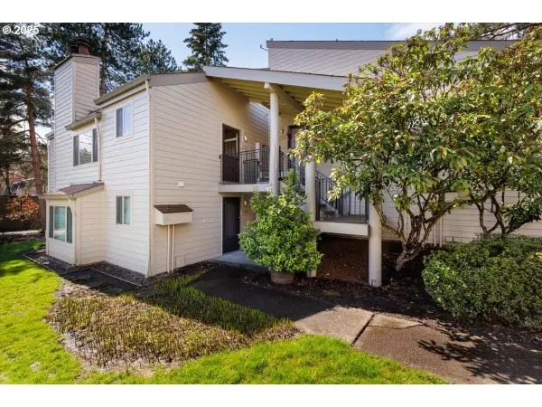11724 SW Boones Bend Dr, Beaverton, OR 97008