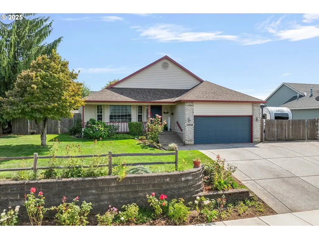 19370 Westwood Dr, Oregon City, OR 97045 - Image #1